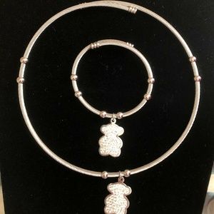 Set necklace and bracelet